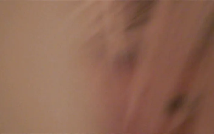 All Those Girlfriends: Jessica Juice taking a bath and masturbating