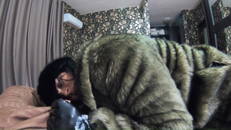 MilfyCalla: Milfycalla Blowjob in Fur Coats Cum All Over My Expensive...