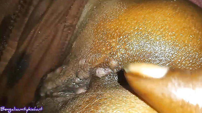 Bengaliauntykichut: Šukal jsem ji zábavně