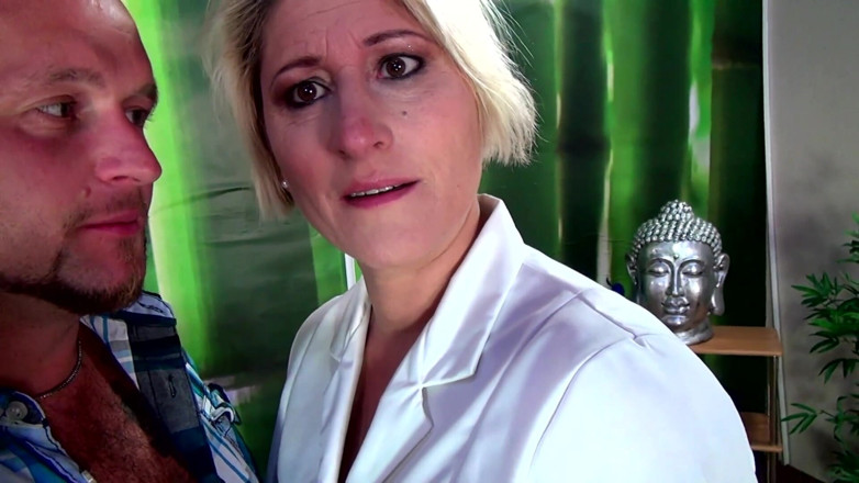 Deutschland Porno X: Erika Massaggio Salone DP Sessione Di Scopata Selvaggia