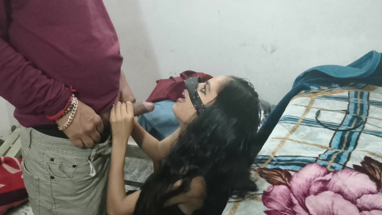 Sexysavita21: 德西女大学生吮吸她继父的