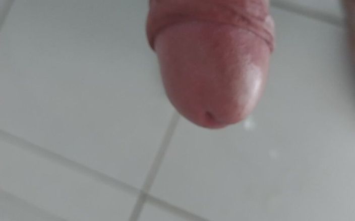 MK porn studio: Un garçon montre une grosse bite