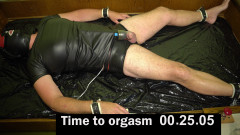 Daddy's secrets: Legata in lattice usata dall'assistente domestico
