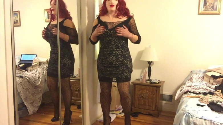 Deanna Doll: Deanna CD dockremsor ner till svart bodystocking