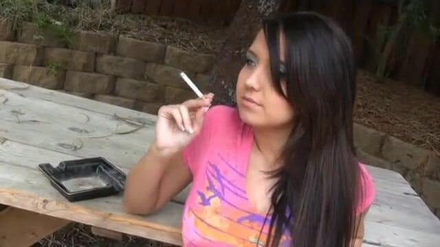 Hard raw sex: Slutty Babe Teasing While Smoking a Cigar Outside
