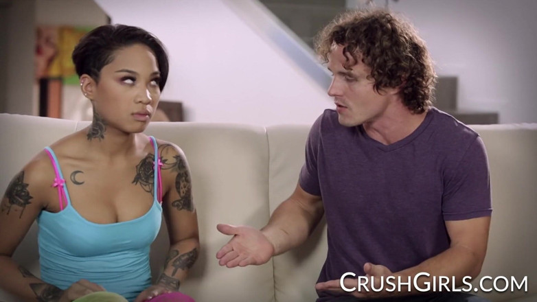 Crush Girls: Crush Girls - Honey Gold โดนพี่ชายต่างพ่อกระแทกหีโคตรแรง