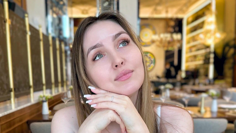 Alina Rai: Mon histoire, c'est Alina Rai, photos et vidéos exclusives (amateur)