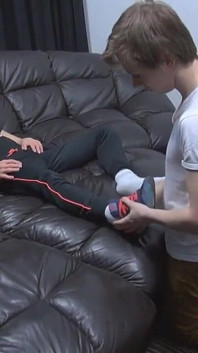 Chav e kyle stanno iniziando un po' di gioco con i piedi caldi