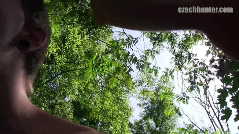 Czech Hunter: Cặp song sinh nghiệp dư được đụ đít ngoài trời