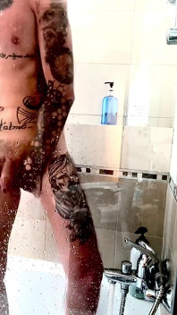 Shower Time in Bedroom Which Window and Jerking