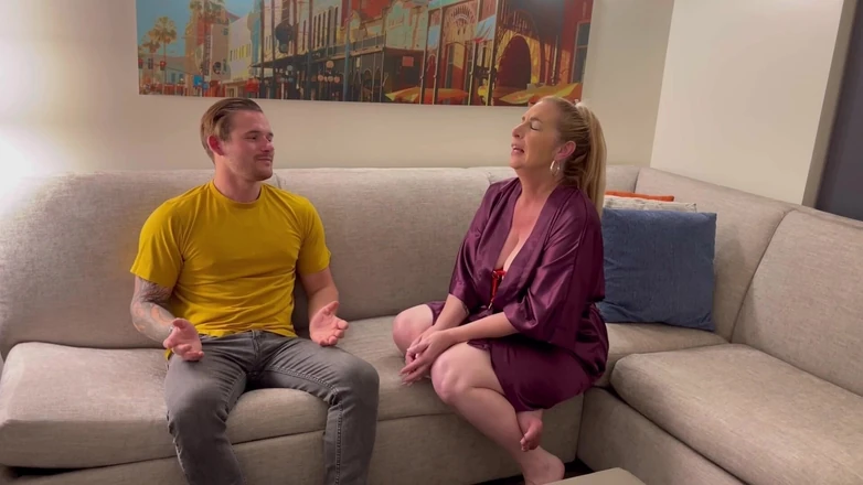 Danni Jones: सौतेले बेटे Alex ईर्ष्या आती है उसकी सौतेली मम्मी Danni jones को खोजने के लिए उसे घर आने के लिए किसी भी तरह से वह कर सकता है