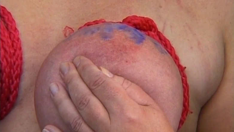 Bangora clips: Milf ruiva acorrentada suporta cera de vela quente