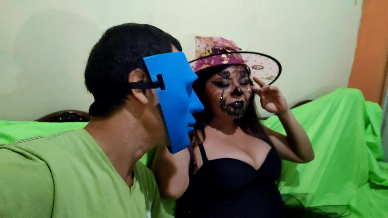 Martin13: Lui senza faccia visita la strega ad Halloween, la intervista...