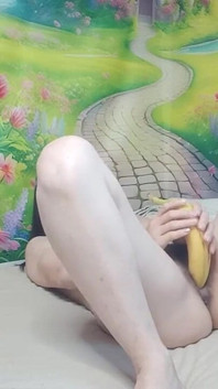 Fucking Pussy by Banana Amazing Vid