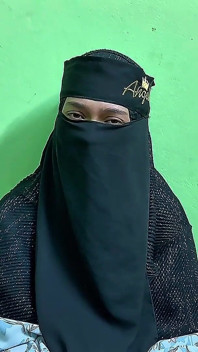 Bhabhi que estas haciendo? Estoy mirando todo
