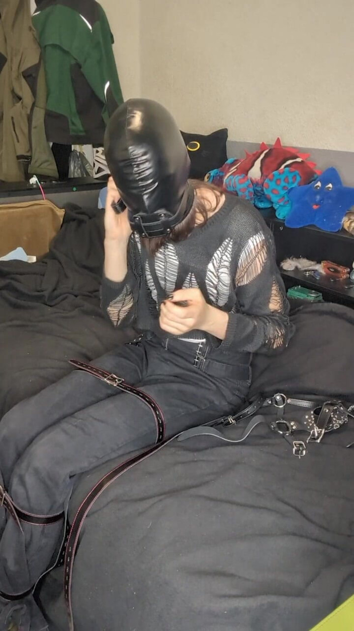 AJ_the_catgirl: Trying Head Harnes Hogtie