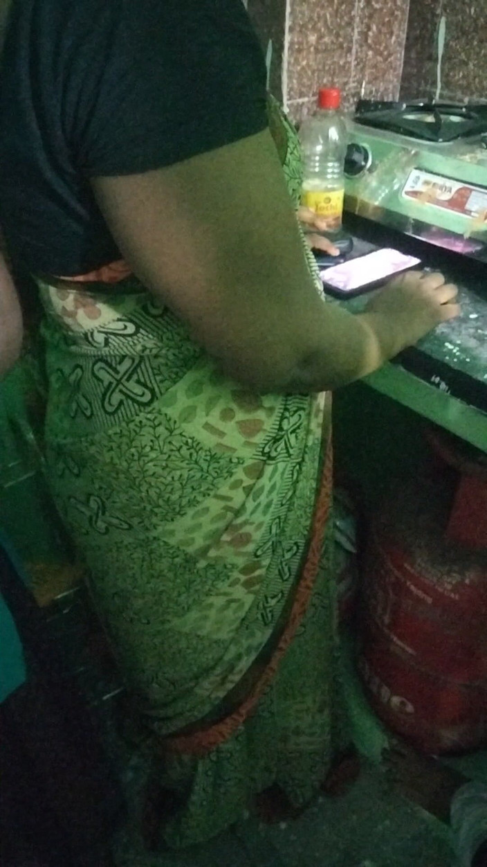 Tamil lesbian: Sari trägt neue tante, spricht