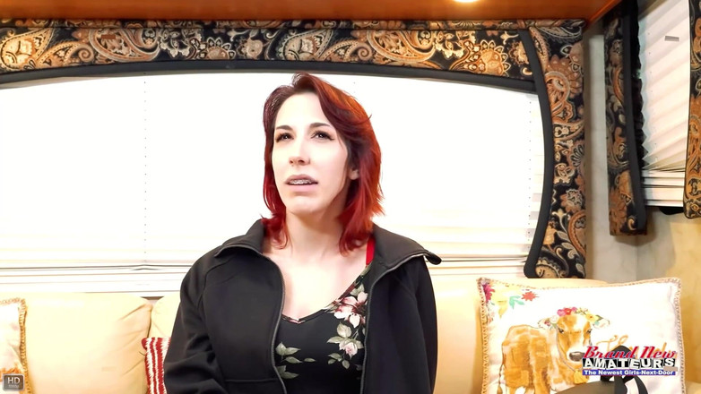 Brand New Amateurs: Fiery kızıl saçlı Scarlett Foxx büyük memeli sert acımasız slam'e...