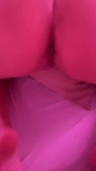 Eu a fodo em estilo cachorrinho até deixar sua vagina pingando gozada interna