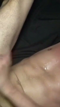 Profitez de cette amatrice porno française incroyable sans capote avec des mecs tellement sexy