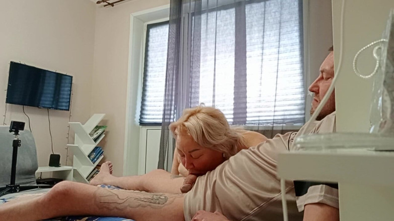 Zona901: Я наполняю рот моей мачехи горячей, мясистой спермой