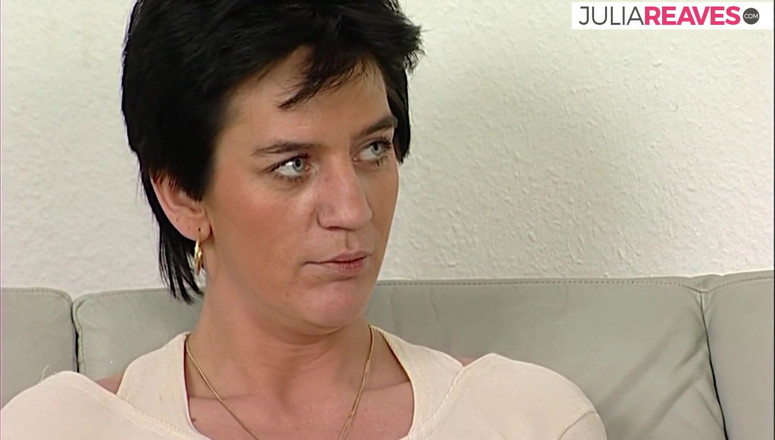 Retro German Casting Tour: Tante seksi lagi asik nyepong kontol sebelum ngentot dildo habis-habisan