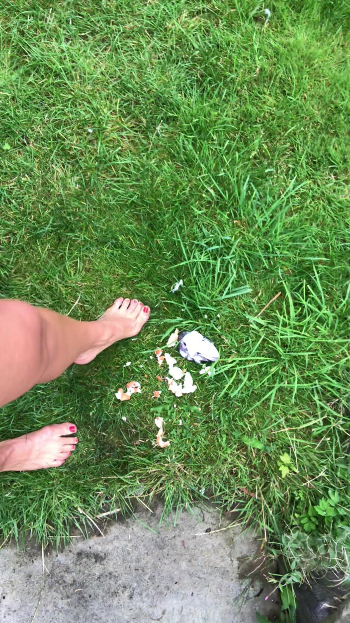 CALLIE ROKS: Clean My Mud Dirty Feet Slave
