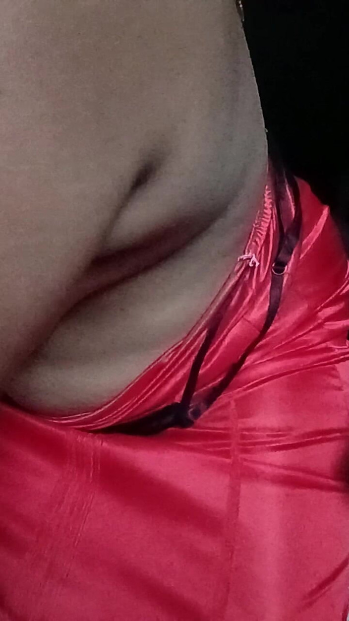 Tamil_rathi: Bobbs xoa bóp dầu