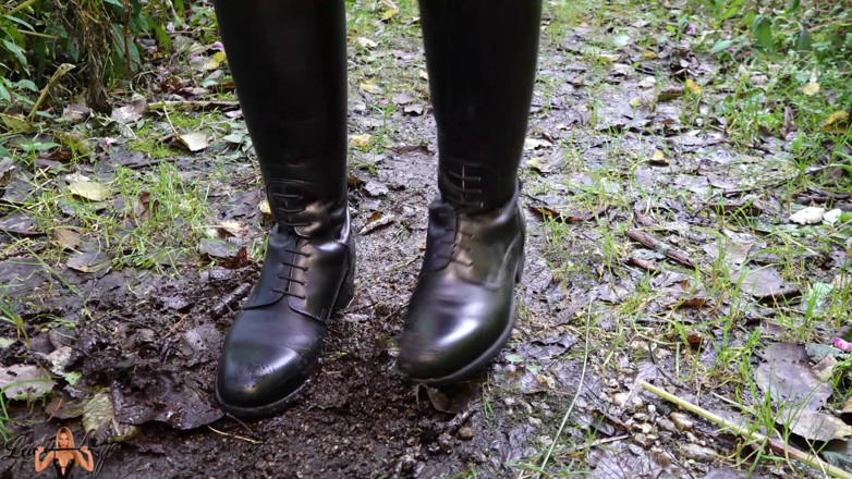 Lady Anja: Sua vida como lambedor de botas