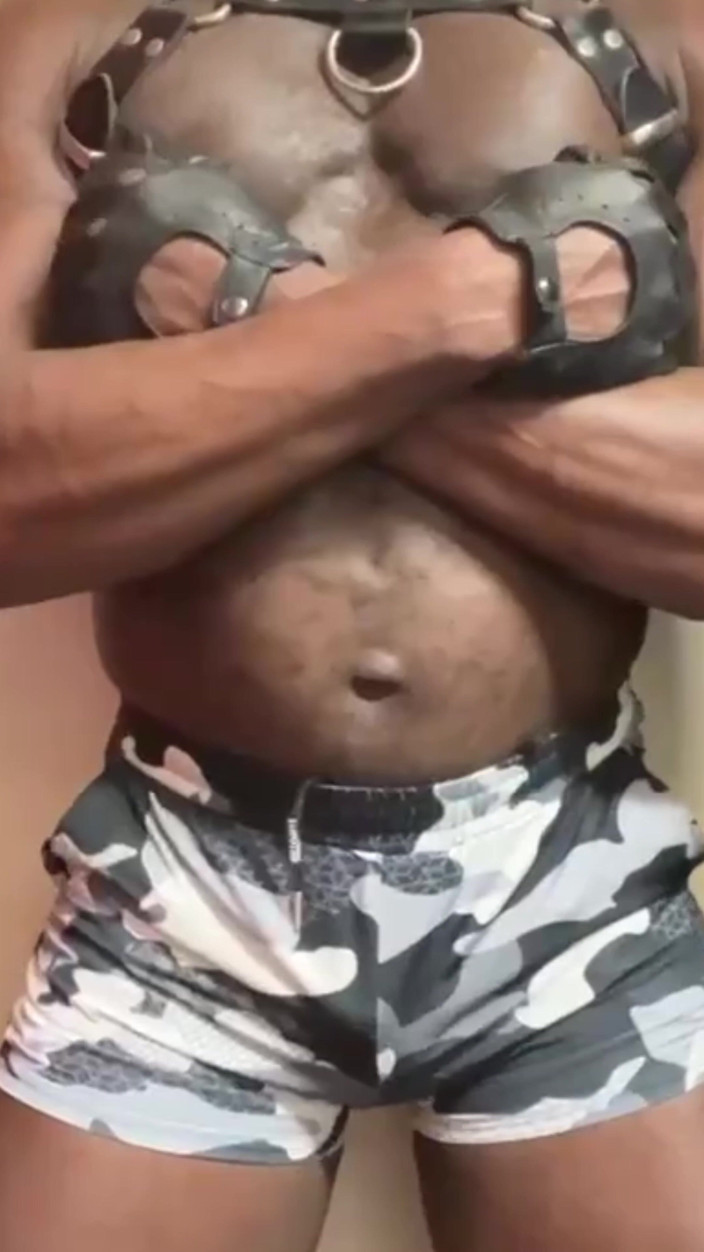 Black Muscle Stepdad: Black Muscle Dad Intense Nippleplay and Cum