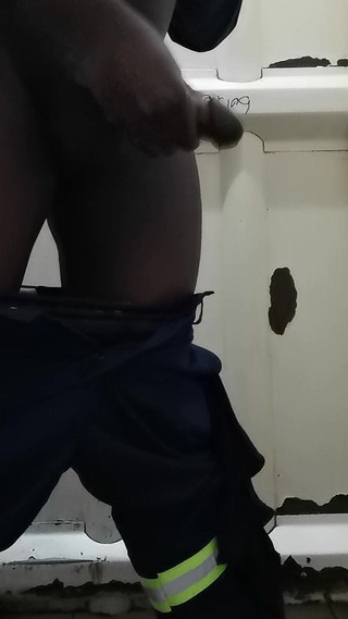 Rex Bitchington Blade: 工作厕所