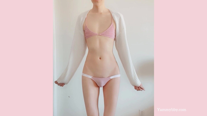Yammybby: Ich zeige meinen glatten, dünnen körper