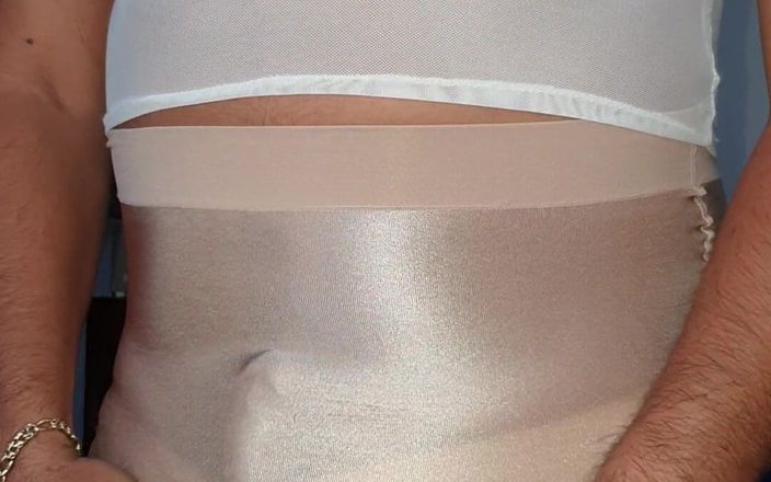 Sexy shinny clothes: Falda de satén líquido y pantalones de nylon