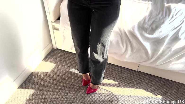 Latina Fetish: Tatti in: spoutaný, svázaný, s ballgagged a ponechán do boje!