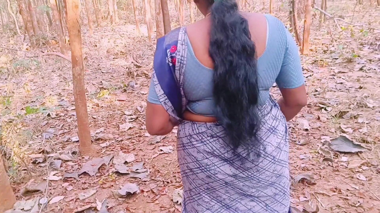 Telugu honey lips: Indian Outdoor Sex. Desi Bhabi Secret Fucking Hubby in Forest....