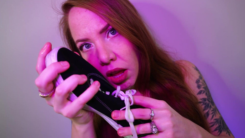 Evelyn Rouge: Teniska Keds foot fetish masturbace Špinavé lízání JOI Fhd
