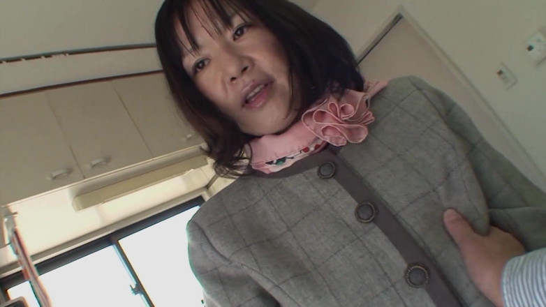 Dirty fantasy: Milfs japonesas com mamilos gigantes (volume 1)