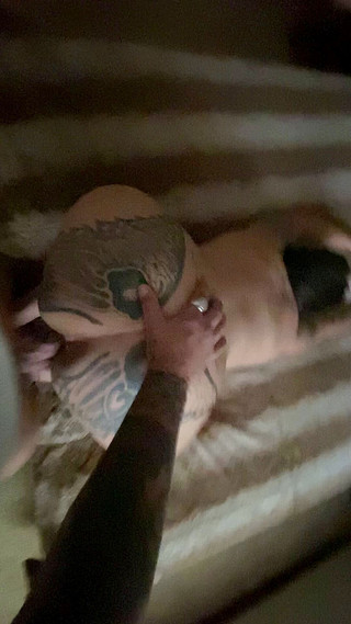 MzKiTTy91: Istri super semok dengan pantat bahenol dientot dari belakang