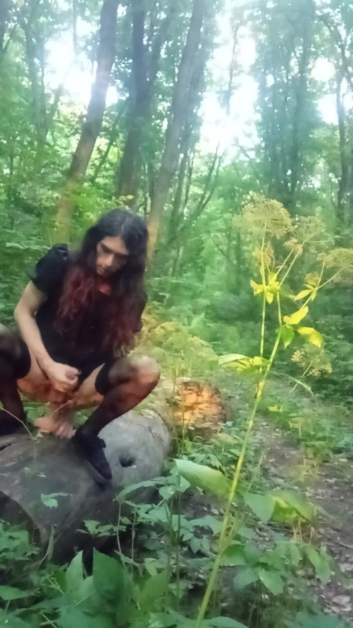DiiVampy: Me, Dildo and the Forest