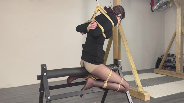 Yanmoushengyi: Leg-folding Ride &amp; M-leg Climax
