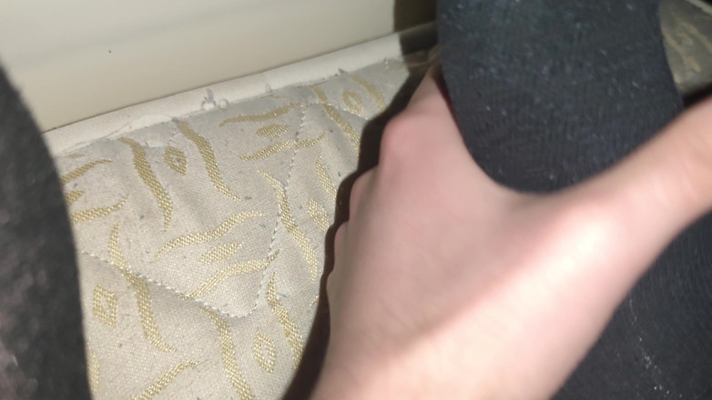 MartyBrady: Crossdresser Twink are fetiș să-i maseze picioarele tatălui