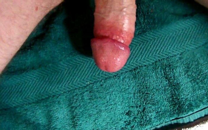 Hairyartist: Une fille poilue exhibe son éleveur huileux