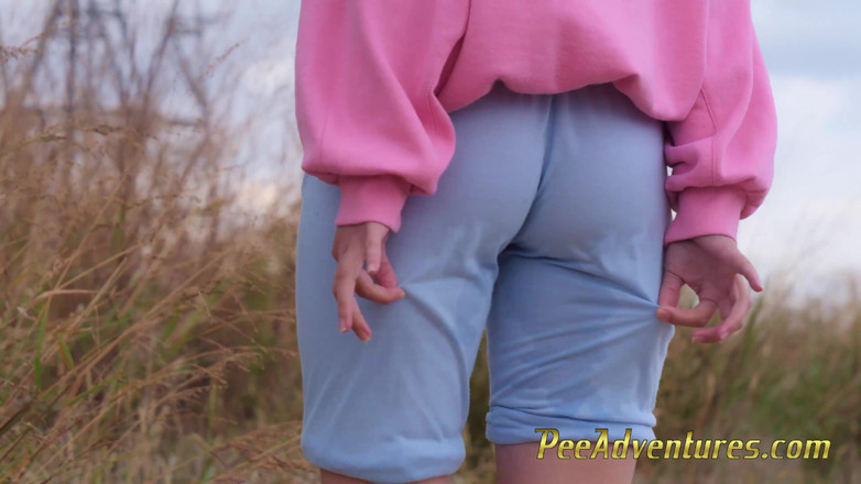 Pee Adventures: Smáčení oblečení na běhání