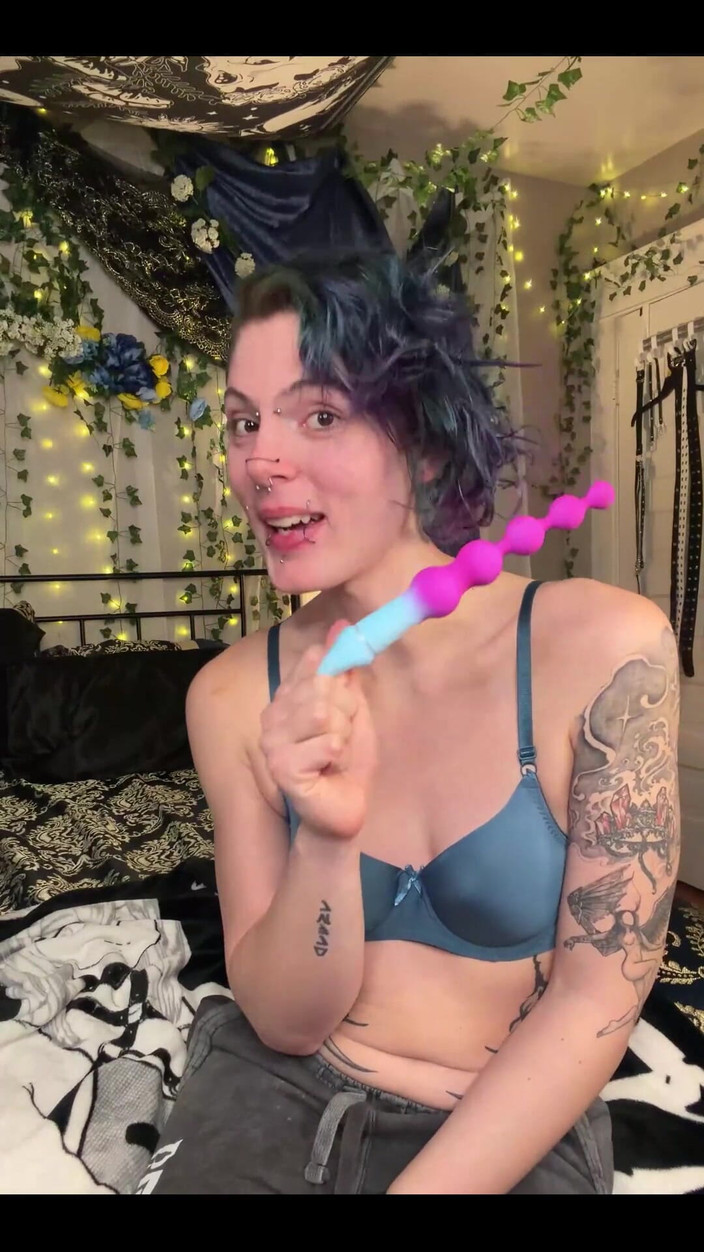 Lady Jadalyn: Lebih banyak lagi dari mainan seks baru yang bisa kamu...