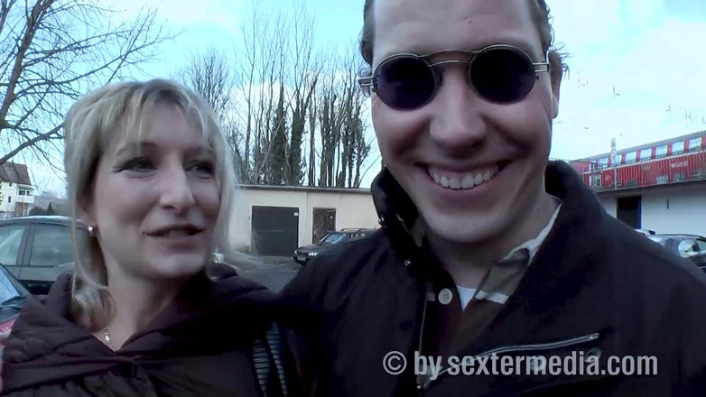Sextermedia by Pete: Blondynka Gospodyni Domowa Z Chętną Cipką
