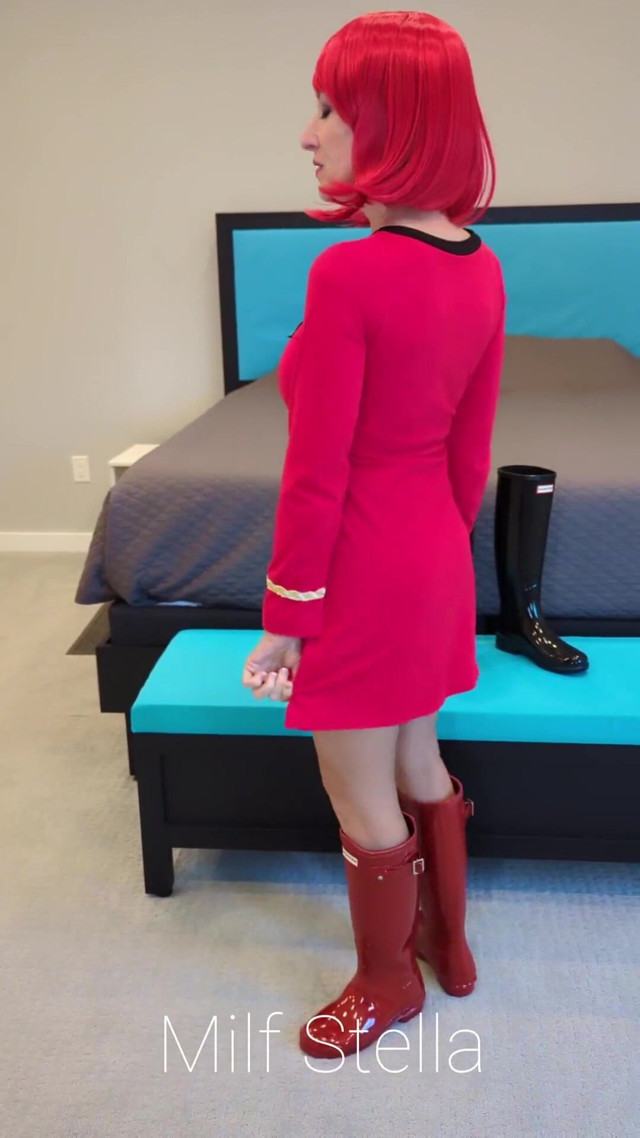 Introducing Lieutenant Stellar (Sex with milf Stella) Introducing Lieutenant Stellar (Sex with milf Stella)