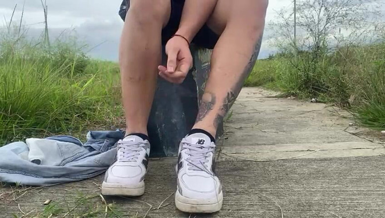 Mr Feet Colombia: Maço ofisten çıkıyor ve futbot oynamak için ayakkabılarını değiştiriyor