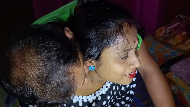 Bengali-coupel: พิ้งค์วาบี เบงกาลีอินเดีย เย็ดกับดาโวร์ และเริ่มต้นด้วยความเสียว