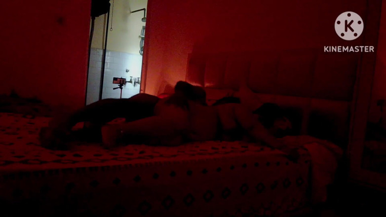 Ankita10000: Une Bhabhi Excitée Donne Son Bur À Dever La Nuit De...