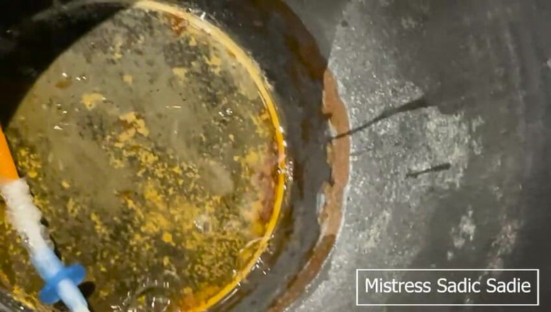 Sadic Sadie: Demonstrasi Catheter mudah, meleluas Urethranya